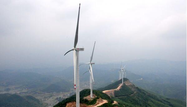 湖南株洲投入130亿元 建设重点风电场和光伏发电场