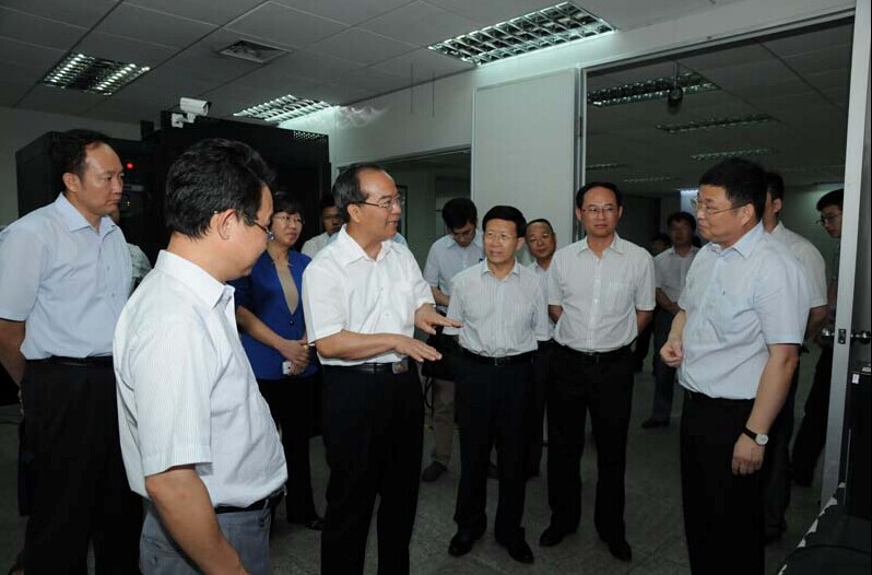 6月17日,广东省副省长林少春莅临广东易事特电源股份有限公司,对
